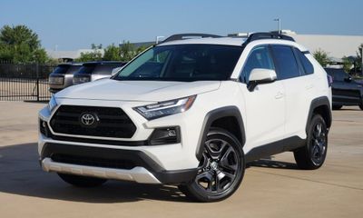 2024 Toyota RAV4 Adventure