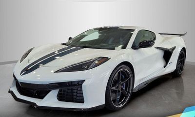 2026 Chevrolet Corvette E RAY 2LZ