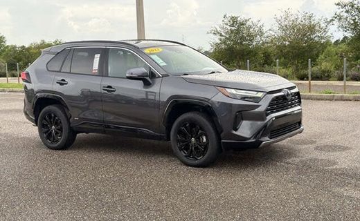 2023 Toyota RAV4 SE