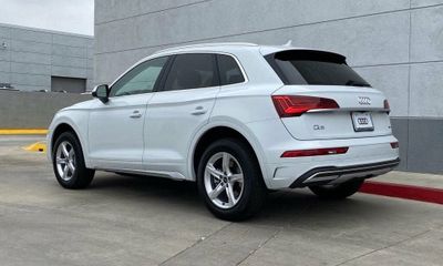 2023 Audi Q5 Quattro Premium