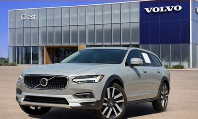 2025 Volvo V90CC Ultra