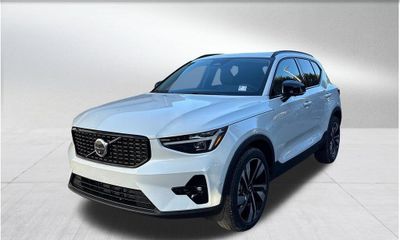 2026 Volvo XC40 Ultra Dark