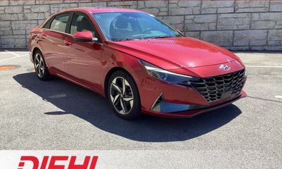 2022 Hyundai Elantra SEL W Premium