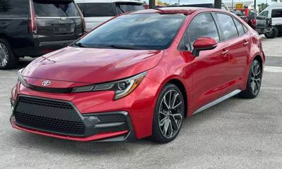 2020 Toyota Corolla SE CVT