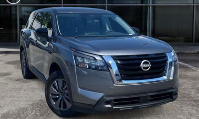2025 Nissan Pathfinder S