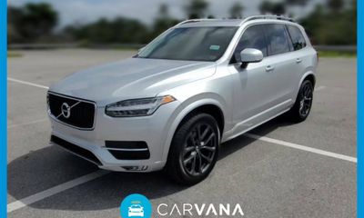 2019 Volvo XC90 Momentum
