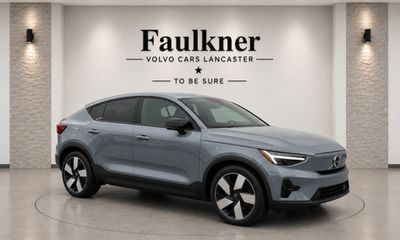 2023 Volvo C40 Ultimate Dark