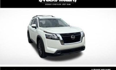 2023 Nissan Pathfinder SV