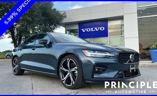 2024 Volvo S60 Plus Dark