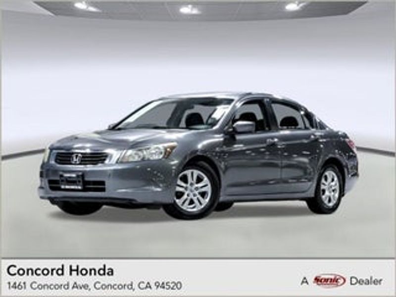 2010 Honda Accord — a typically priced live listing
