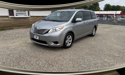 2016 Toyota Sienna LE