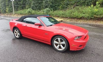 2014 Ford Mustang GT Premium Convertible