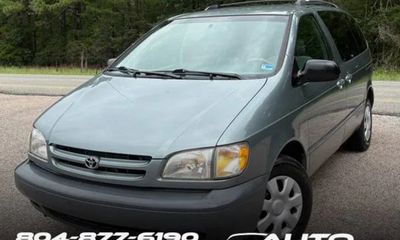 1999 Toyota Sienna CE