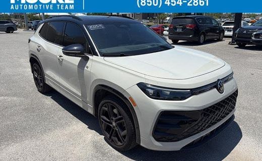 2025 Volkswagen Tiguan 4 Motion SE