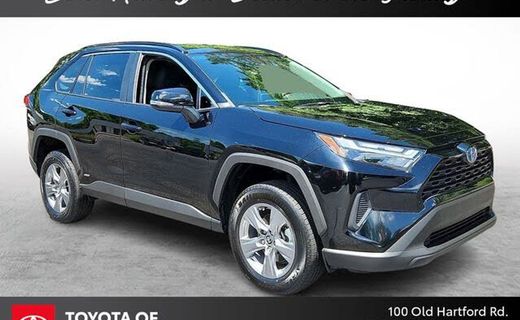 2024 Toyota RAV4 LE