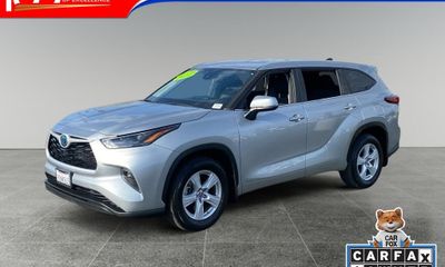 2023 Toyota Highlander LE
