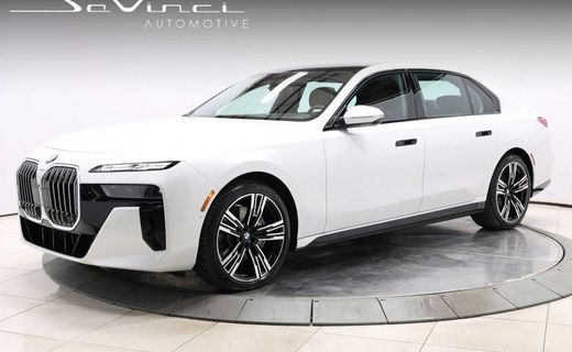 2025 BMW 740i