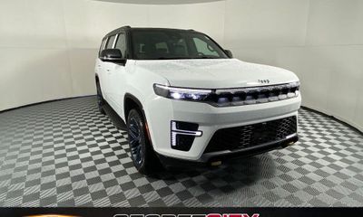 2026 Jeep Grand Wagoneer Base