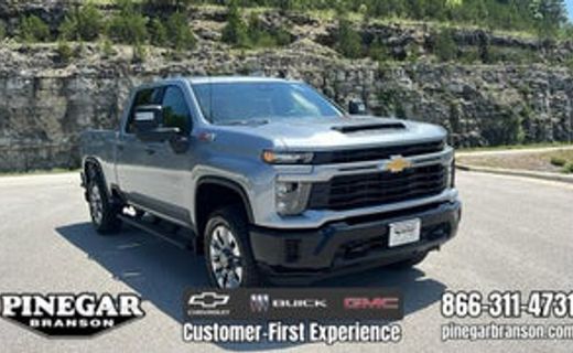 2026 Chevrolet Silverado HD Custom