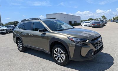 2025 Subaru Outback Premium