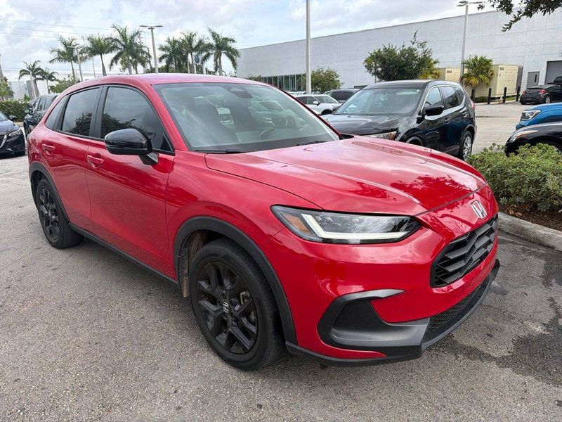 2025 Honda HR-V — a typically priced live listing