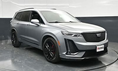 2024 Cadillac XT6 Sport