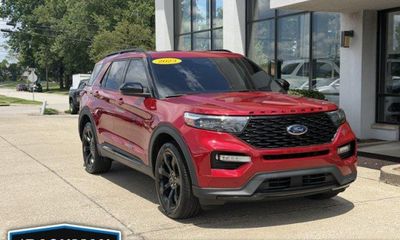 2023 Ford Explorer ST Line