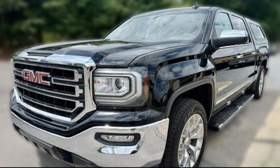 2018 GMC Sierra SLT