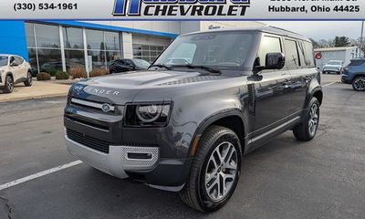 2025 Land Rover Defender 110 S