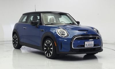 2024 Mini Hardtop SE Hatchback