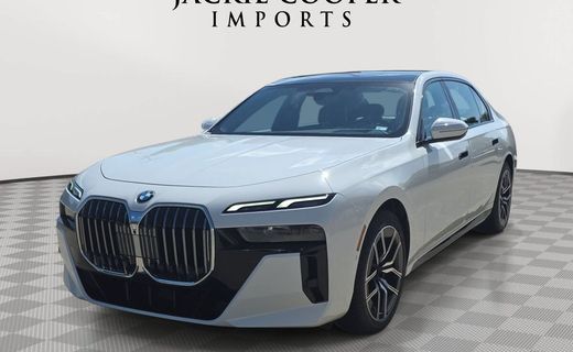 2025 BMW 740i
