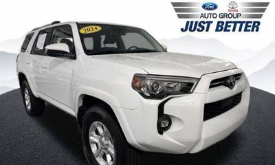 2024 Toyota 4RUNNER SR5
