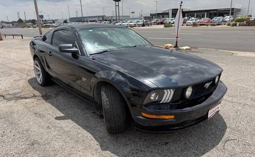 2005 Ford Mustang GT