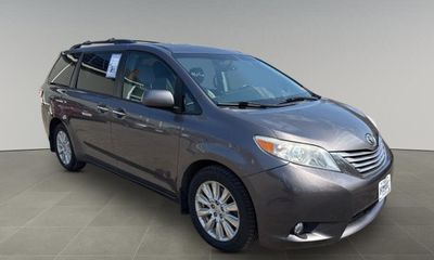 2017 Toyota Sienna LTD Premium XLE