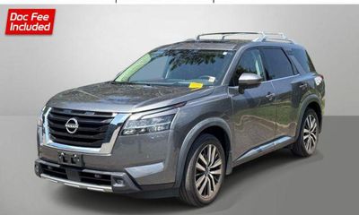 2022 Nissan Pathfinder Platinum