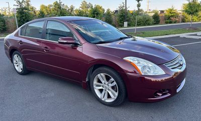 2011 Nissan Altima SR