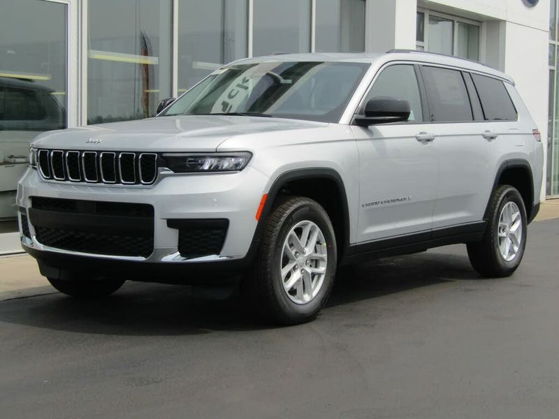 2023 Jeep Grand Cherokee L — a typically priced live listing