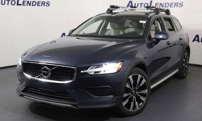 2020 Volvo V60CC Momentum