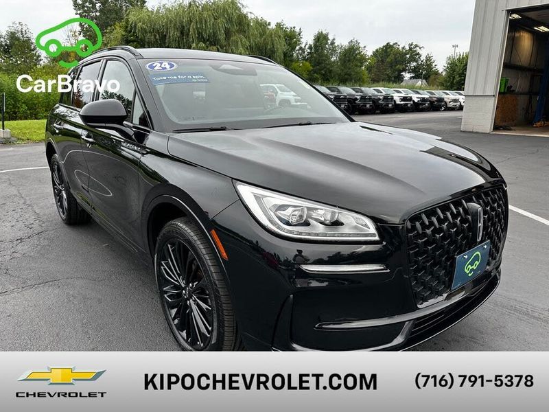 2024 Lincoln Corsair — a typically priced live listing