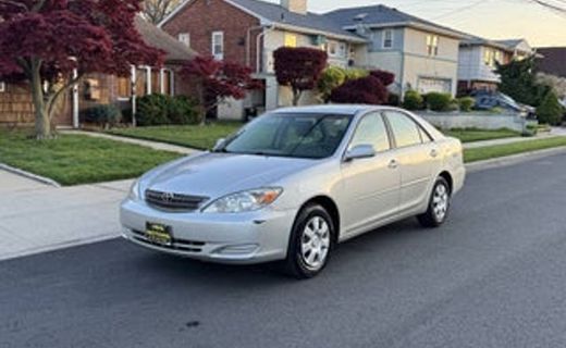 2004 Toyota Camry LE