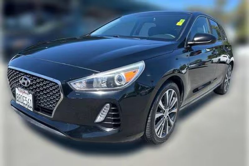 2019 Hyundai Elantra Gt — a typically priced live listing