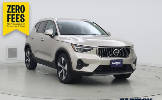 2024 Volvo XC40 Plus Bright