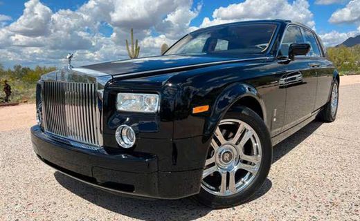2004 Rolls-Royce Phantom Base