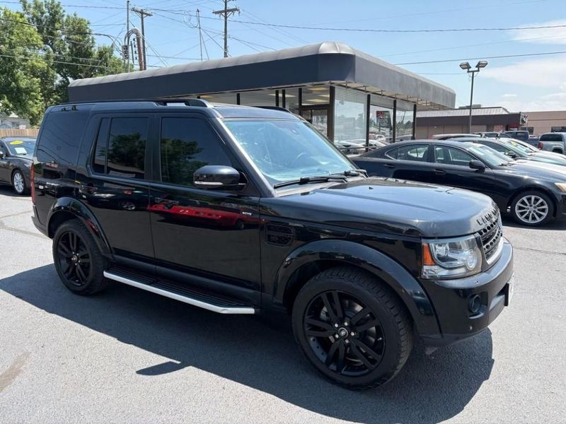 2015 Land Rover LR4 — a typically priced live listing