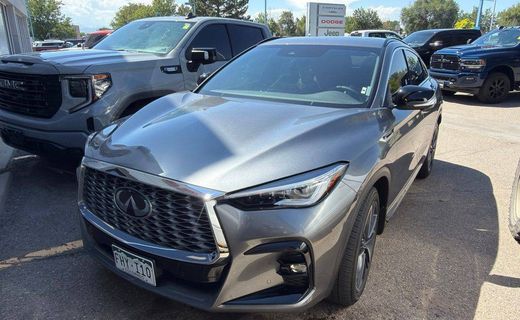 2025 Infiniti QX50 Essential