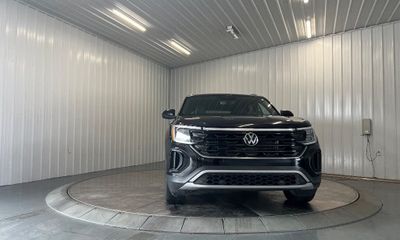 2024 Volkswagen Atlas Cross Sport 4MOTION SE