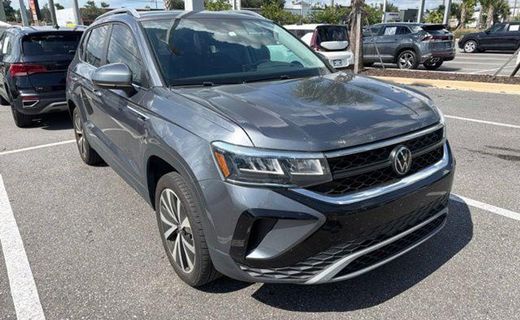 2023 Volkswagen Taos SE W Sunroof