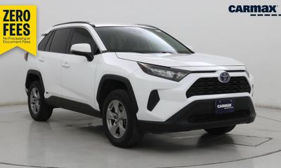 2022 Toyota RAV4 LE