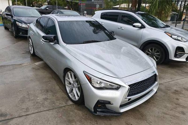 2016 Infiniti Q50 — a typically priced live listing