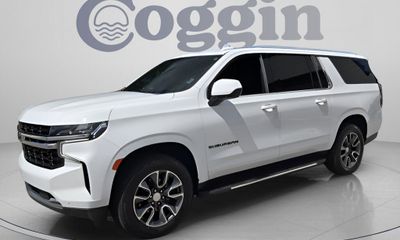2023 Chevrolet Suburban LS